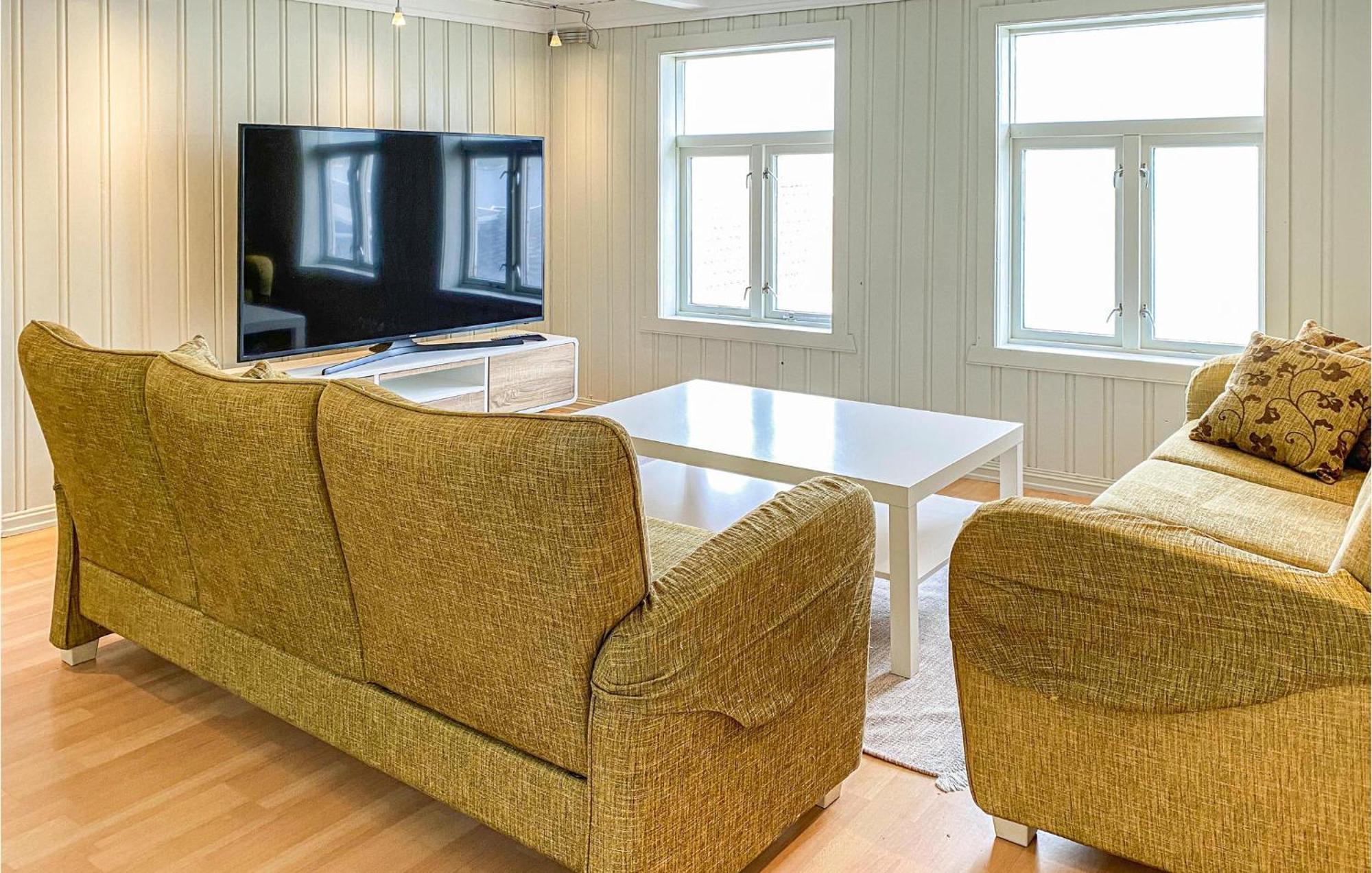 Awesome Home In Kristiansund With House Sea View Екстер'єр фото
